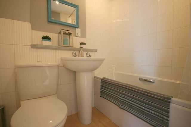  Image of 2 bedroom Terraced house to rent in Hillside Grove Bo