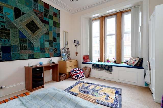  Image of 3 bedroom Flat for sale in Albert Avenue Glasgow G42 at Glasgow, G42 8RA