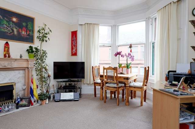  Image of 2 bedroom Flat for sale in Townhead Terrace Paisley PA1 at Paisley, PA1 2AX