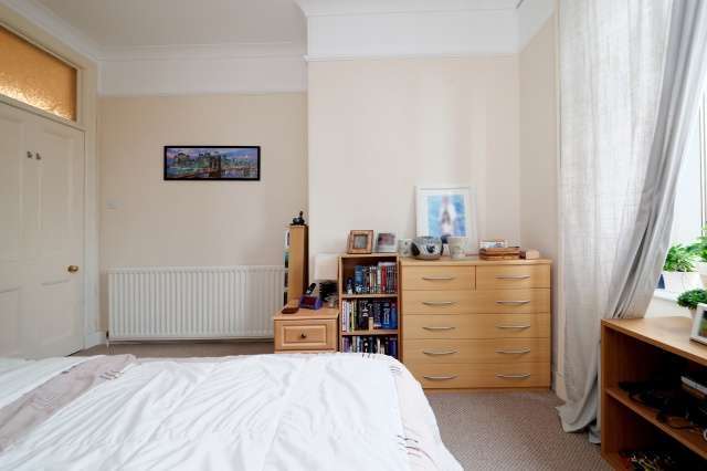  Image of 2 bedroom Flat for sale in Townhead Terrace Paisley PA1 at Paisley, PA1 2AX