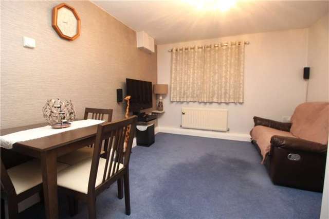  Image of 1 bedroom Apartment for sale in Grove Road Woking GU21 at Grove Road Woking Horsell, GU21 5JB