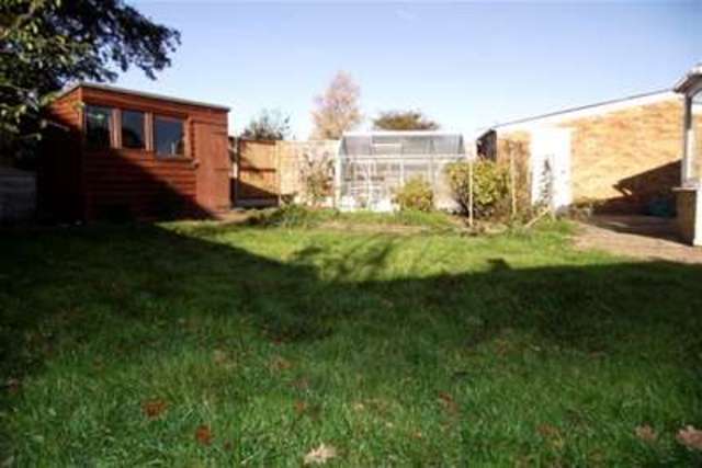  Image of 2 bedroom Bungalow to rent in Abbots Way Fareham PO15 at Fareham, PO15 5BX