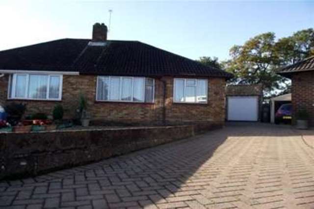  Image of 2 bedroom Bungalow to rent in Abbots Way Fareham PO15 at Fareham, PO15 5BX