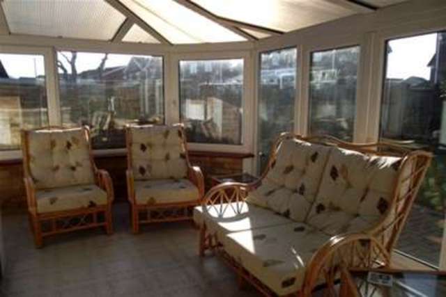  Image of 2 bedroom Bungalow to rent in Abbots Way Fareham PO15 at Fareham, PO15 5BX