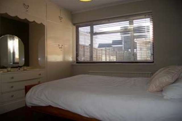  Image of 2 bedroom Bungalow to rent in Abbots Way Fareham PO15 at Fareham, PO15 5BX