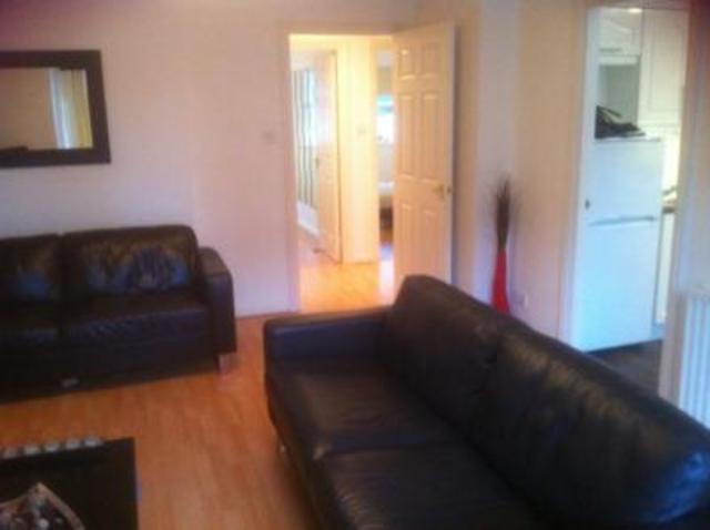 Image of 2 bedroom Flat to rent in Albury Mansions Aberdeen AB11 at Ferryhill Aberdeen Aberdeen, AB11 6TJ