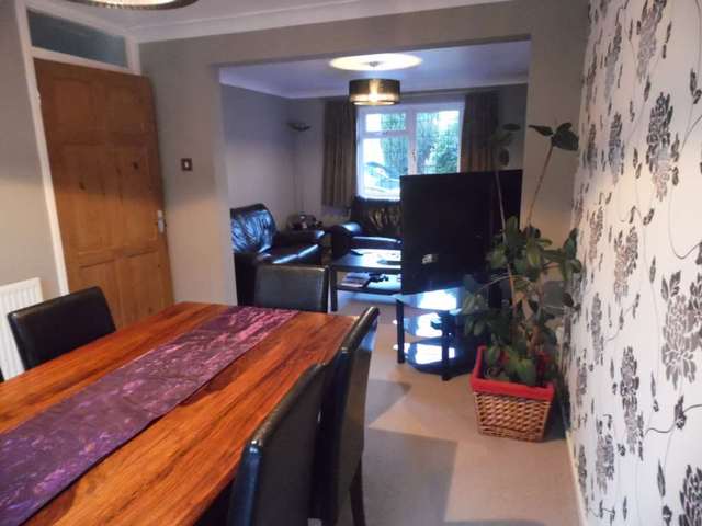  Image of 3 bedroom Semi-Detached house to rent in Alderleys Benfleet SS7 at Alderleys Thundersley Benfleet, SS7 3QZ