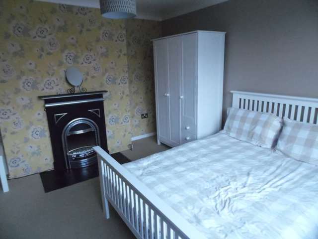  Image of 3 bedroom Semi-Detached house to rent in Alderleys Benfleet SS7 at Alderleys Thundersley Benfleet, SS7 3QZ