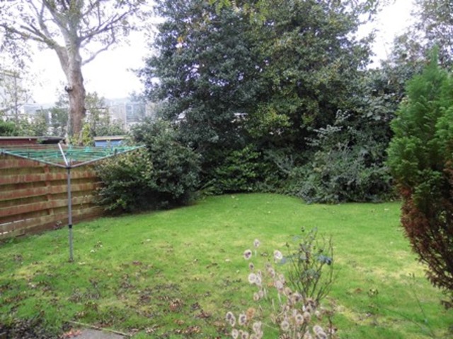  Image of 1 bedroom Flat to rent in Allanpark Street Largs KA30 at Largs North Ayrshire North Ayrshire, KA30 9AG