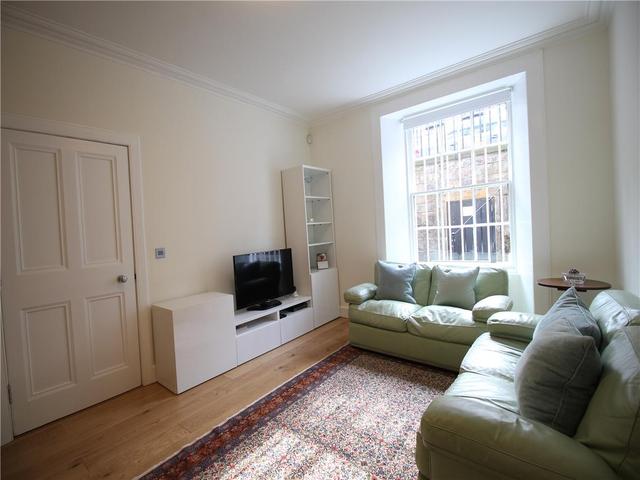  Image of 1 bedroom Flat to rent in Alva Street West End Edinburgh EH2 at West End Edinburgh Edinburgh, EH2 4QG