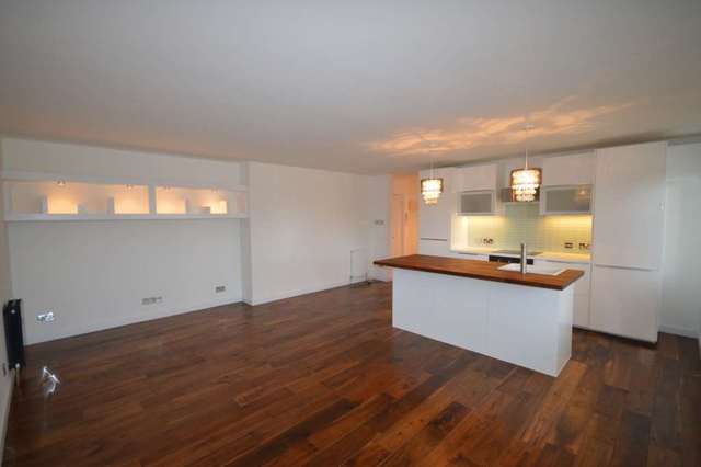  Image of 2 bedroom Apartment to rent in Amsterdam Road London E14 at Amsterdam Road Canary Wharf London, E14 3UX