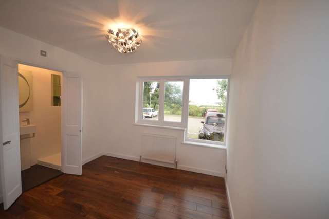  Image of 2 bedroom Apartment to rent in Amsterdam Road London E14 at Amsterdam Road Canary Wharf London, E14 3UX