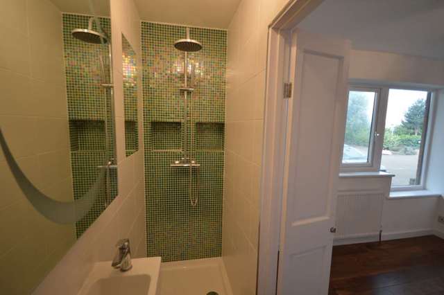  Image of 2 bedroom Apartment to rent in Amsterdam Road London E14 at Amsterdam Road Canary Wharf London, E14 3UX