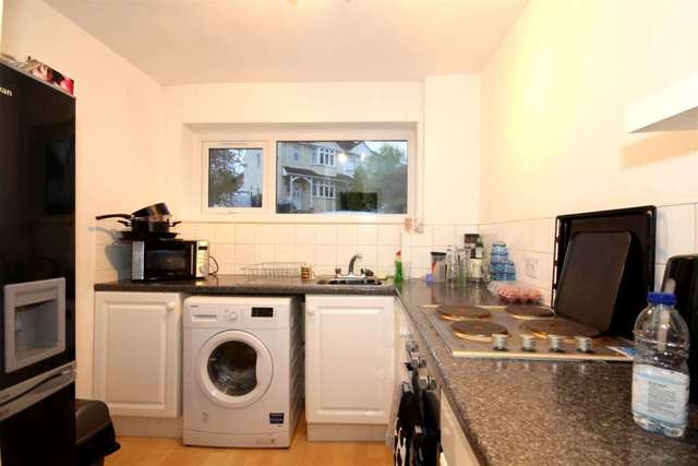  Image of 1 bedroom Apartment for sale in Anchor Lane Hemel Hempstead HP1 at Anchor Lane Boxmoor Hemel Hempstead, HP1 1NX