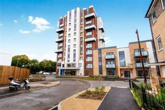  Image of 2 bedroom Flat to rent in The Parade Tukes Avenue Gosport PO13 at Gosport, PO13 8NR