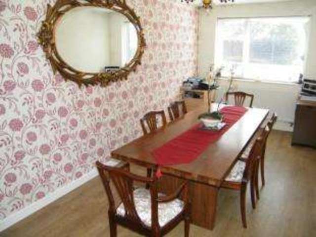  Image of 4 bedroom Detached house for sale in Ashtree Road Oadby Leicester LE2 at Oadby Leicester Oadby, LE2 5TB