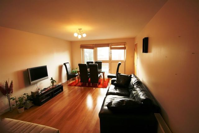  Image of 2 bedroom Flat to rent in Avenuepark Street Glasgow G20 at North Kelvinside Glasgow Glasgow, G20 8LN