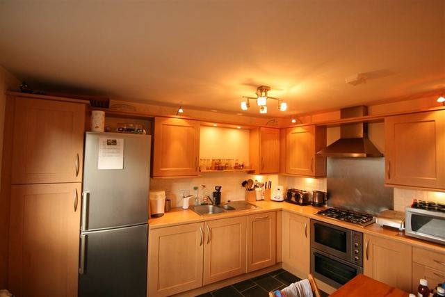  Image of 2 bedroom Flat to rent in Avenuepark Street Glasgow G20 at North Kelvinside Glasgow Glasgow, G20 8LN