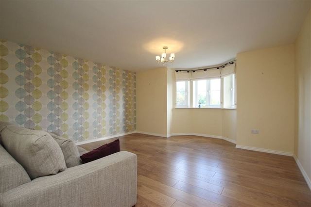  Image of 2 bedroom Flat to rent in Avondale Grove East Kilbride Glasgow G74 at East Kilbride South Lanarkshire South Lanarkshire, G74 1BF