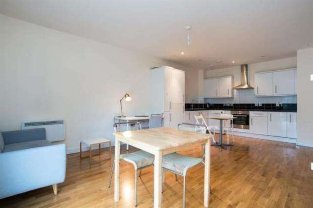  Image of 1 bedroom Flat for sale in Axminster Road London N7 at London  Holloway Road, N7 6FR
