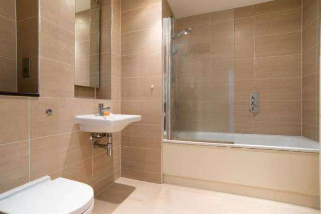  Image of 1 bedroom Flat for sale in Axminster Road London N7 at London  Holloway Road, N7 6FR