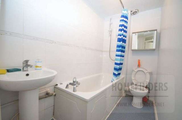  Image of 2 bedroom Flat to rent in Aylesbury Close London E7 at Aylesbury Close  London, E7 9AU