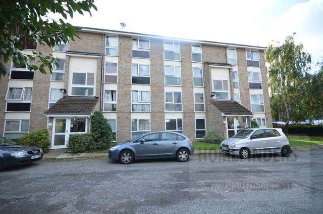  Image of 2 bedroom Flat to rent in Aylesbury Close London E7 at Aylesbury Close  London, E7 9AU