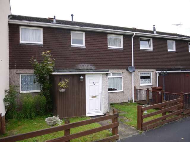  Image of 3 bedroom Detached house for sale in Aysgarth Bracknell RG12 at Aysgarth  Bracknell, RG12 8SE
