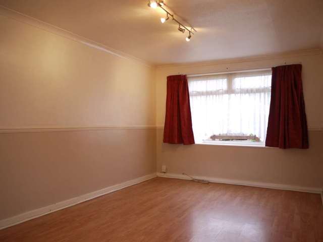  Image of 3 bedroom Detached house for sale in Aysgarth Bracknell RG12 at Aysgarth  Bracknell, RG12 8SE