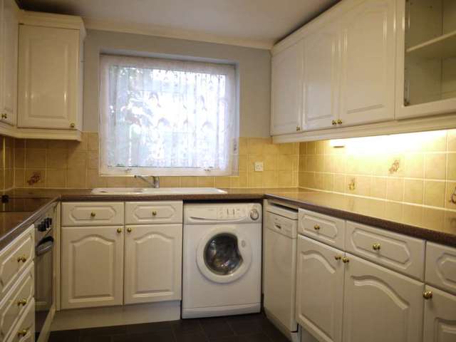  Image of 3 bedroom Detached house for sale in Aysgarth Bracknell RG12 at Aysgarth  Bracknell, RG12 8SE