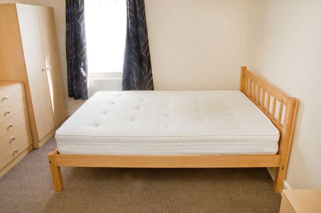  Image of 4 bedroom Terraced house for sale in Baggholme Road Lincoln LN2 at Baggholme Road  Lincoln, LN2 5BQ