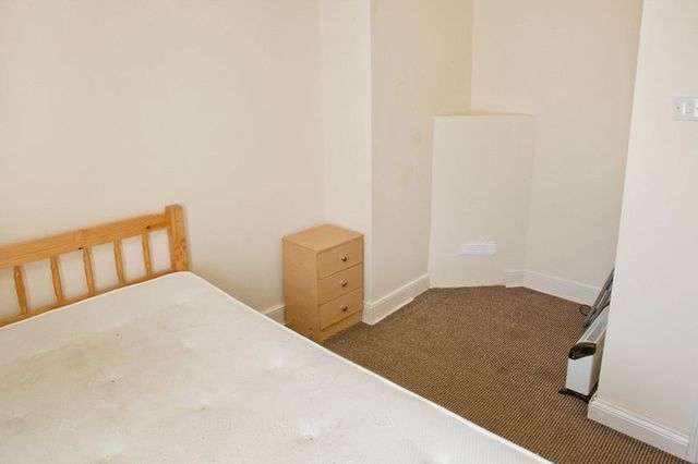  Image of 4 bedroom Terraced house for sale in Baggholme Road Lincoln LN2 at Baggholme Road  Lincoln, LN2 5BQ
