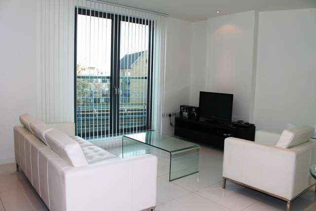  Image of 2 bedroom Flat to rent in Baltimore Wharf London E14 at North Boulevard  Canary Wharf, E14 9EQ