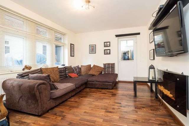  Image of 7 bedroom Detached house for sale in Barnet Road Arkley Barnet EN5 at Barnet Road  Barnet, EN5 3HD