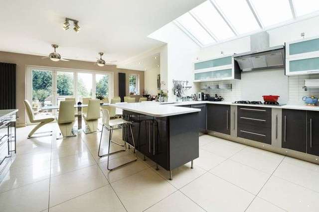  Image of 7 bedroom Detached house for sale in Barnet Road Arkley Barnet EN5 at Barnet Road  Barnet, EN5 3HD