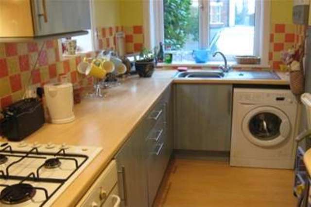  Image of 2 bedroom Flat to rent in Princess Road Westbourne Bournemouth BH12 at Poole, BH12 1BP
