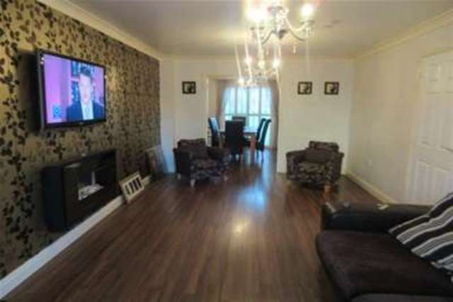  Image of 6 bedroom Terraced house to rent in Barrett Street Edgbaston Birmingham B66 at Smethwick, B66 4SE