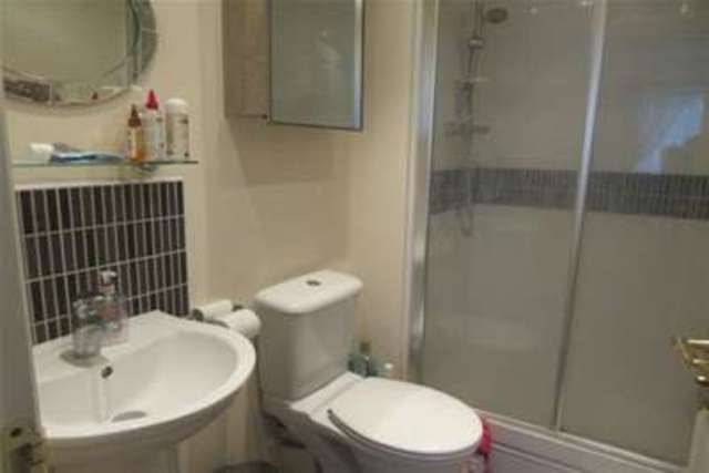 Image of 6 bedroom Terraced house to rent in Barrett Street Edgbaston Birmingham B66 at Smethwick, B66 4SE
