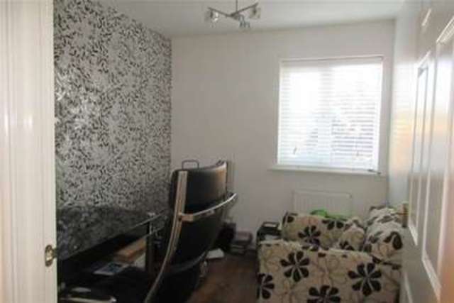  Image of 6 bedroom Terraced house to rent in Barrett Street Edgbaston Birmingham B66 at Smethwick, B66 4SE