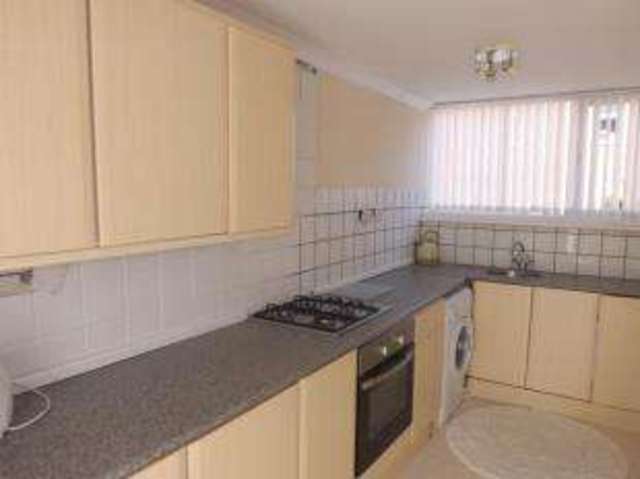  Image of 2 bedroom End of Terrace for sale in Elizabeth Way Laindon Basildon SS15 at Basildon Essex Laindon, SS15 5GN