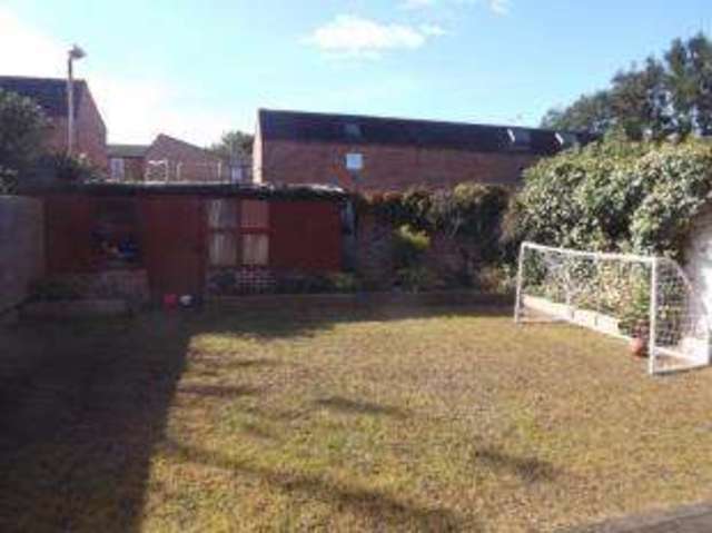  Image of 2 bedroom End of Terrace for sale in Elizabeth Way Laindon Basildon SS15 at Basildon Essex Laindon, SS15 5GN
