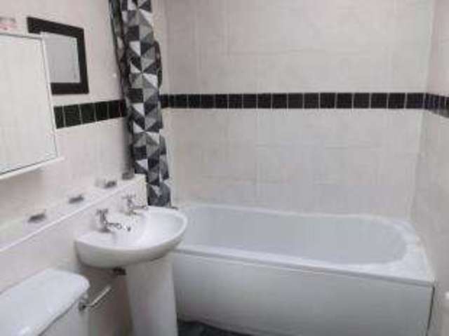  Image of 2 bedroom End of Terrace for sale in Elizabeth Way Laindon Basildon SS15 at Basildon Essex Laindon, SS15 5GN