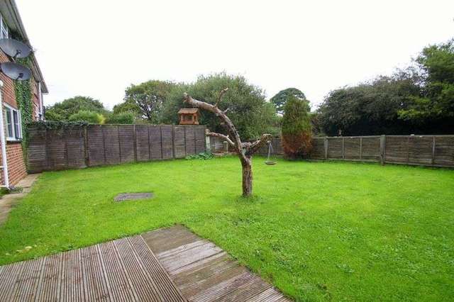  Image of 2 bedroom Flat for sale in Bays Road Pennington Lymington SO41 at Bays Road Pennington Lymington, SO41 8HN