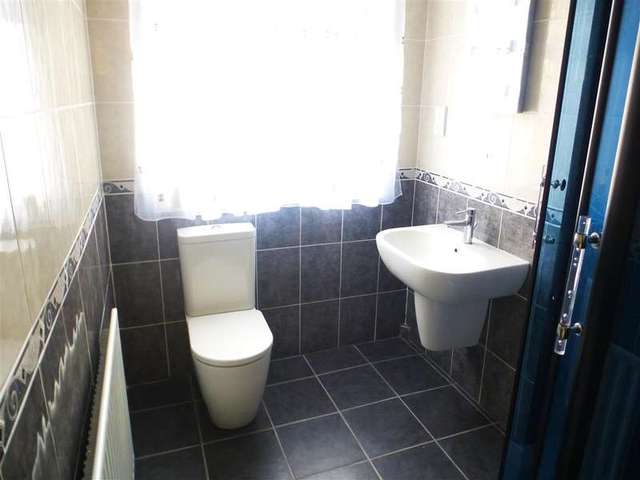  Image of 2 bedroom Detached house for sale in Beech Avenue Deanland Wood Park Golden Cross Hailsham BN27 at Golden Cross Hailsham Golden Cross, BN27 3SR