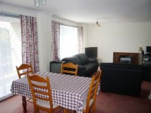  Image of 3 bedroom Flat to rent in Belvedere Park Edinburgh EH6 at Trinity Edinburgh Edinburgh, EH6 4LR