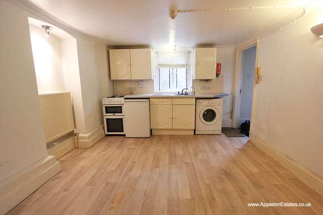  Image of Studio flat to rent in Benson Road Croydon CR0 at Benson Road  Croydon, CR0 4LR