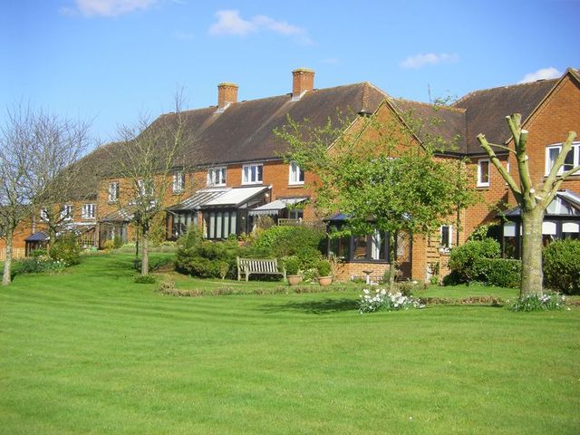  Image of 2 bedroom Cottage for sale in Berehurst Alton GU34 at Berehurst  Alton, GU34 1PA