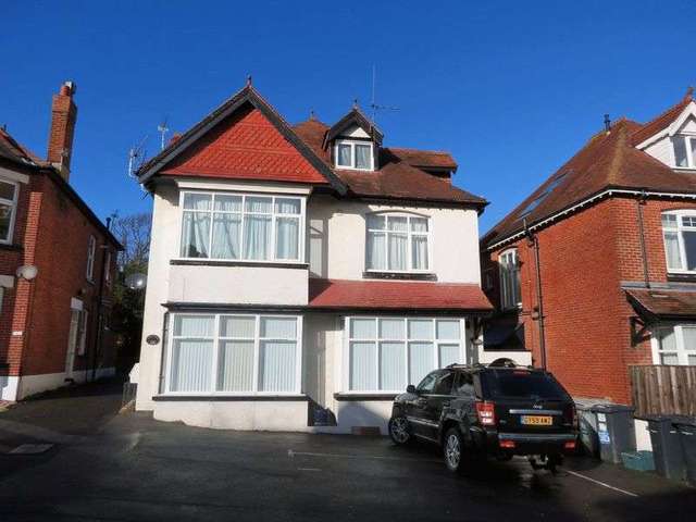  Image of 3 bedroom Flat for sale in Beresford Road Southbourne Bournemouth BH6 at Beresford Road Southbourne Bournemouth, BH6 5AA