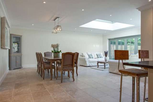  Image of 5 bedroom Detached house for sale in Berkshire Road Henley-on-Thames RG9 at Henley-On-Thames, RG9 1NA