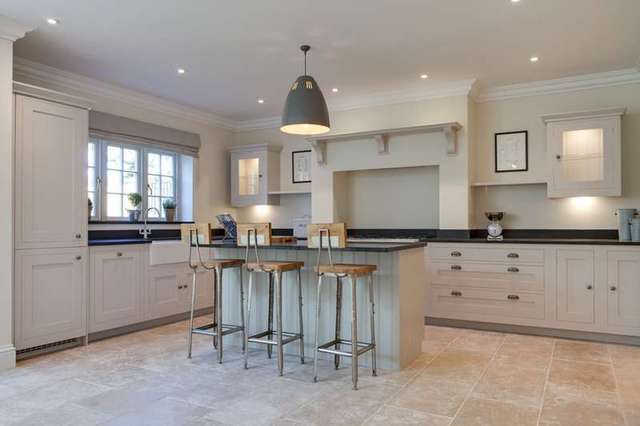  Image of 5 bedroom Detached house for sale in Berkshire Road Henley-on-Thames RG9 at Henley-On-Thames, RG9 1NA